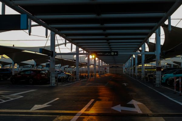 Solutions innovantes pour un parking ombragé et éco-responsable